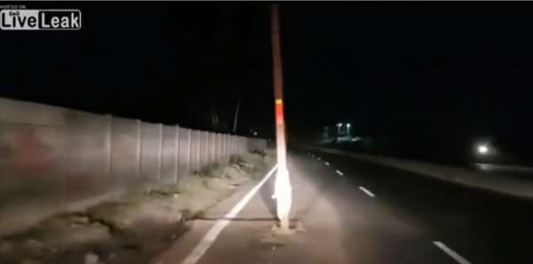 وجود موانع در بزرگراه های <strong>هندوستان</strong> وضعیت خطرناک بزرگراه های <strong>هندوستان</strong>